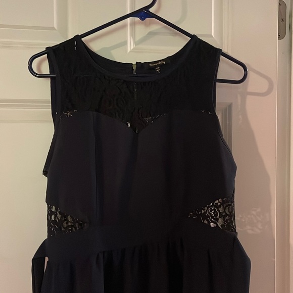 Beautiful navy with black cutout lace dress - Picture 2 of 5